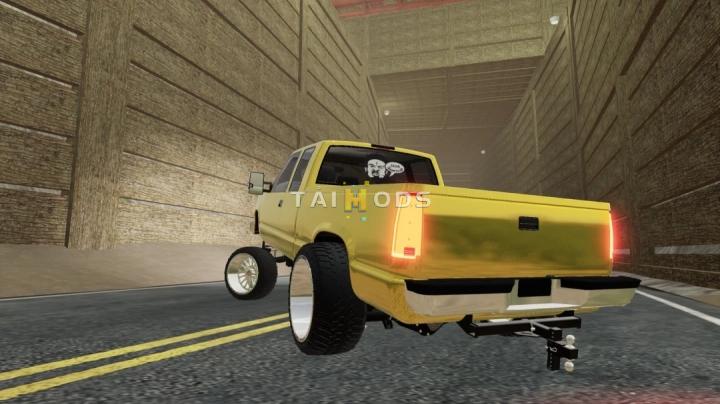 FS19 - K2500 Chevy Squatted V1.0 (1.7) FS19 - K2500 Chevy Squatted V1.0 (1.7)