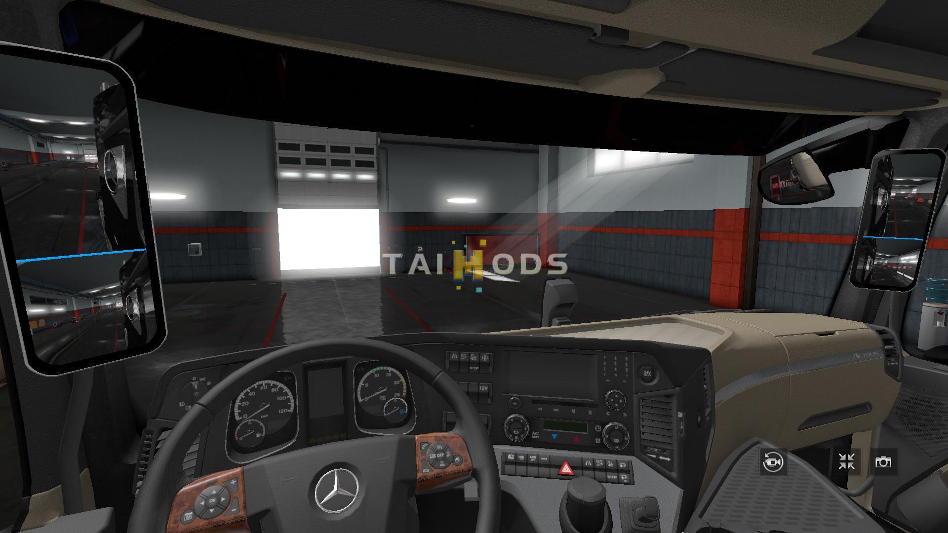 ETS2 - New Mirrors for Mercedes Actros MP4 V1.0 (1.35.X)